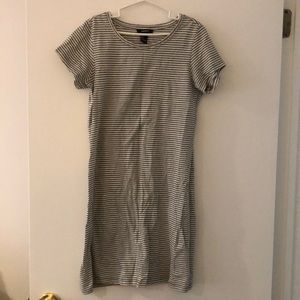⚡️ Women Forever 21 Gray & White Stripped T-Shirt Dress Small
